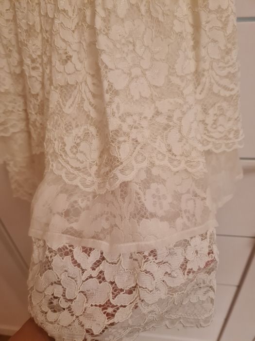 Официални детски рокли р-р 116  с дантела и коприна Twinset и Guess