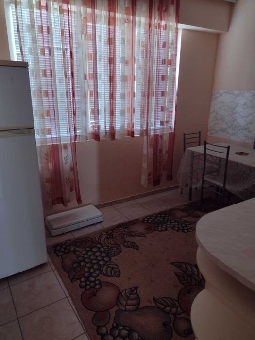 Дава се под наем Тристаен апартамент в Разград, Освобождение - 78 кв.м за 229.5 € - Снимка #3