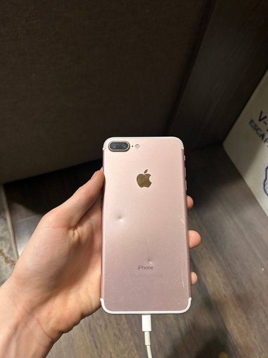 продам не скрывался айфон 7+