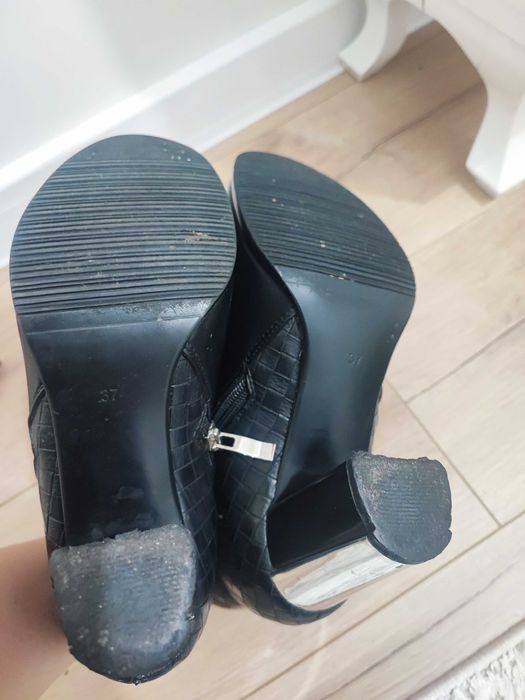 Дамски боти на ток