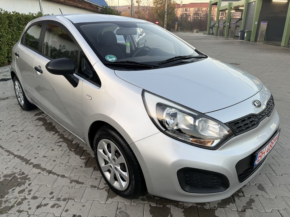 Kia Rio 1.2 benzina 86 cp euro5 2012 clima 152000km!!!