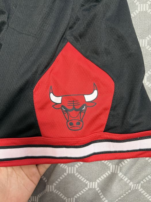 Pantaloni scurți Chicago Bulls  – mărime L
