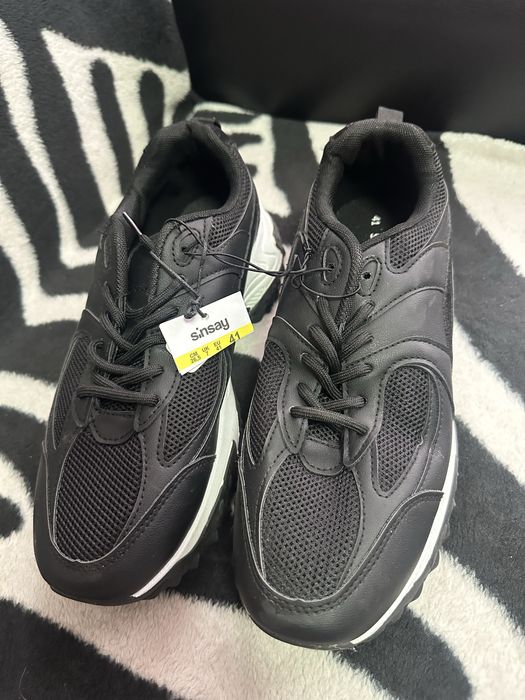 Нови маратонки 41ви номер