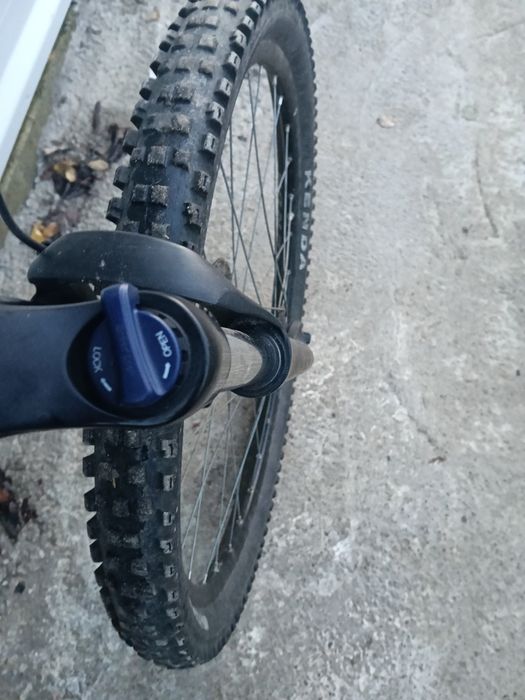 Vând bicicletă MTB 27.5