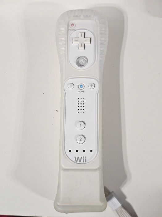 Nintendo Wii complet cu adaptor Wii Motion plus