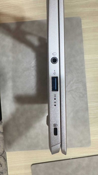 Продаётся ноутбук модель Acer Swift 3 в отличном состоянии