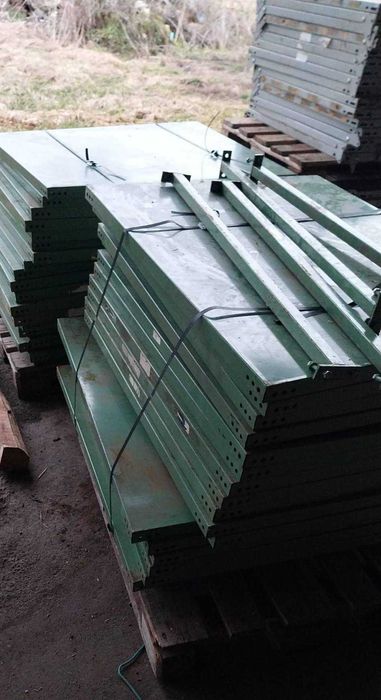 Rafturi metalice industriale rezistente – 80x100 / 90x90 cm