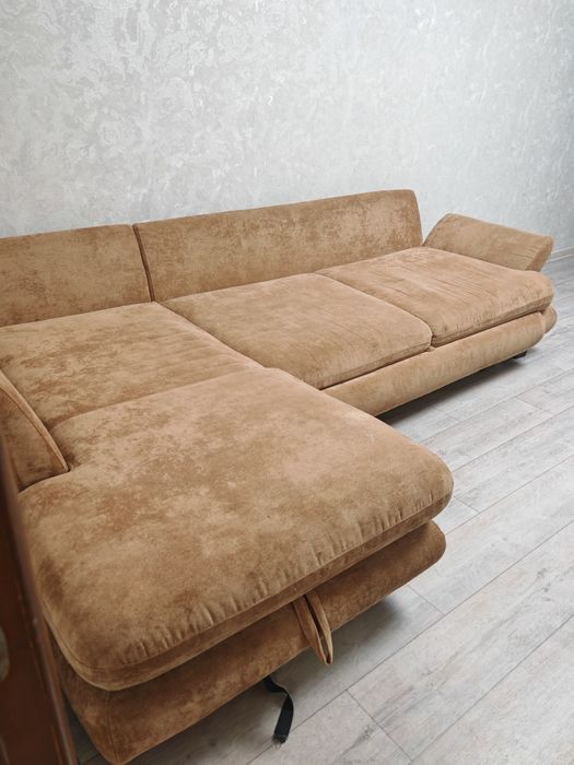 Продам диван в хорошем состоянии