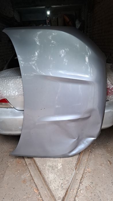 Капот автомобиль Nissan Qashqai