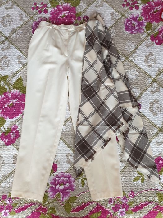 Pantaloni lana talie inalta crem