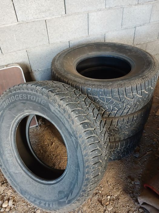 Продам зимные шины