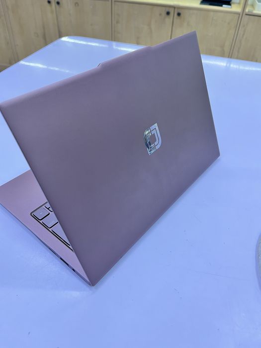 Офисный ноутбук EZbook х3