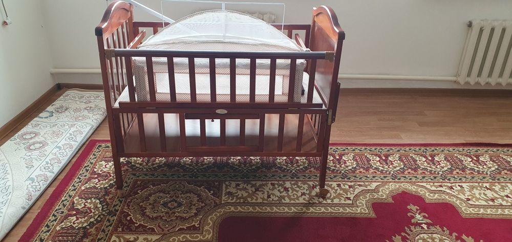 Продам манеж в хорошем состоянии