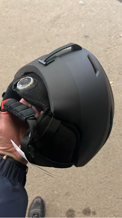 Шлем горнолыжный