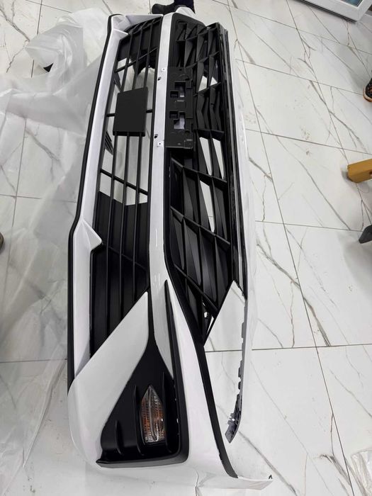 Передний бампер HYUNDAI ELANTRA
