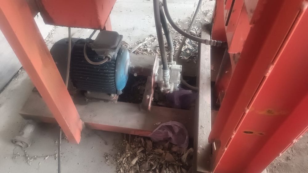 Станок для прессованного кирпича