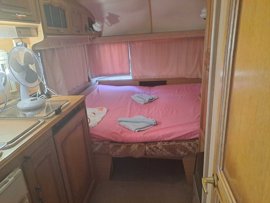 Каравана на къмпинг Златна рибка"