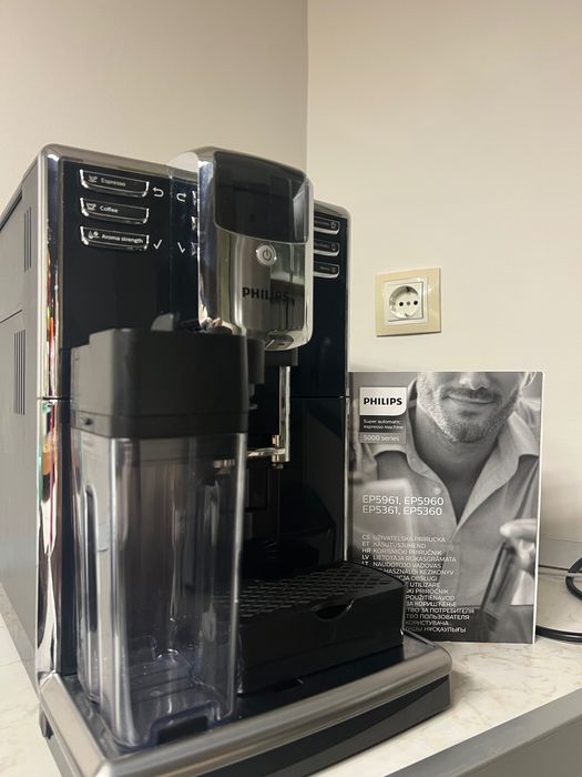 Кафе машина Philips Series 5000