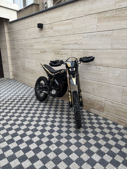 Surron ultra bee 2025                 https://vm.tiktok.com/ZNRkWp4hk/