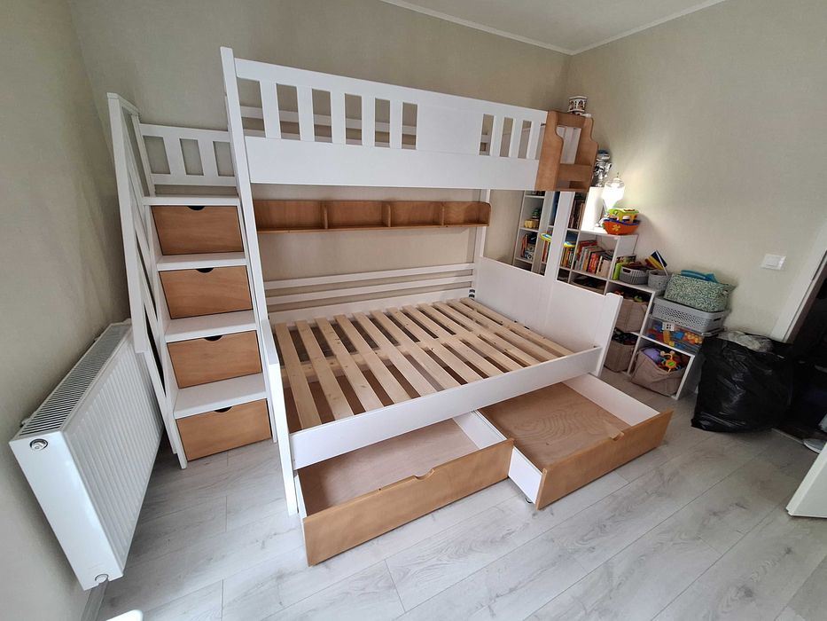 TRANSPORT GRATUIT.Pat supraetajat cu scara tip sertare.Cod 3540