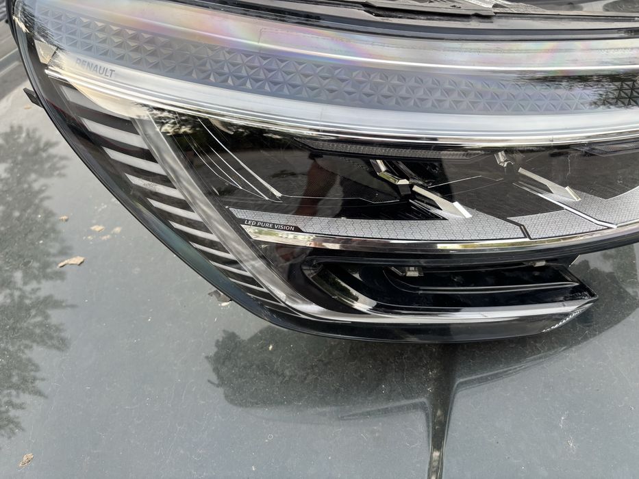 Фар Renault Megane 4