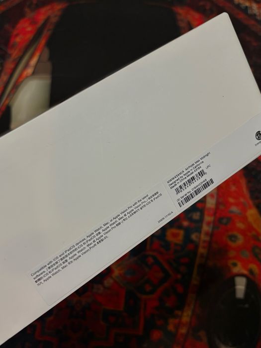 Продам наушники AirPodsMax