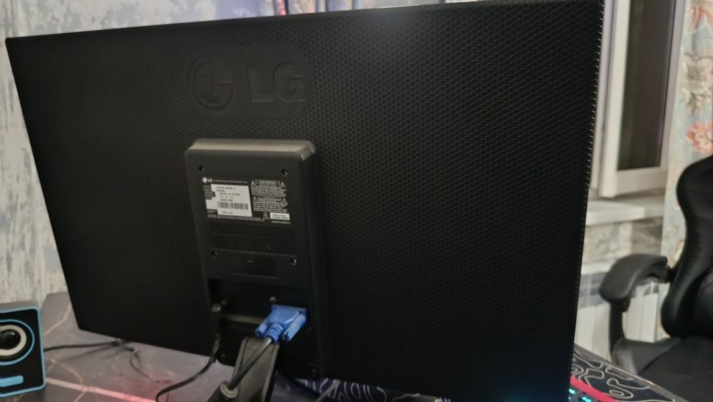Продам монитор LG