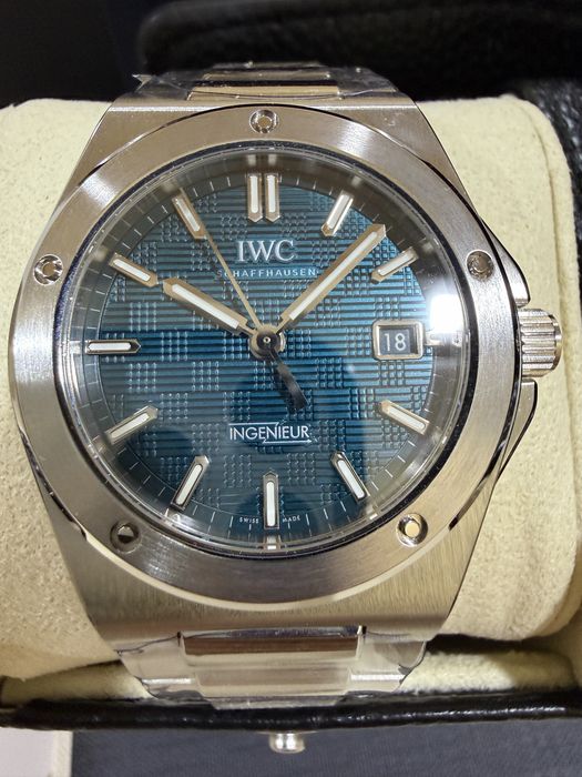 IWC Ingenieur 40mm Aqua Dial ref:328903