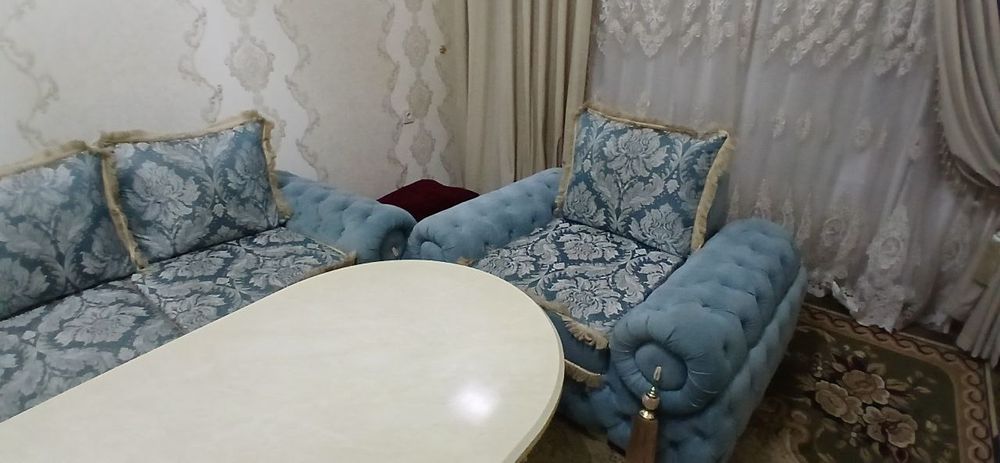 Комплект диван и стол