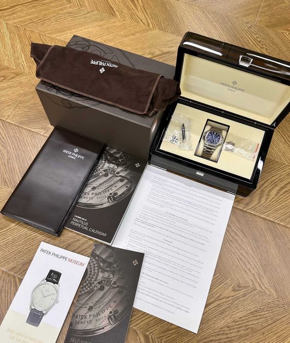 Часовник Patek Philippe Nautilus 5740/1G-001 с вечен календар