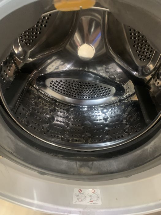 Lg 7 kg original kir yuvish mashinasi sotiladi xolati yaxshi