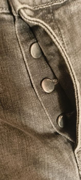 Amiri сиви дънки