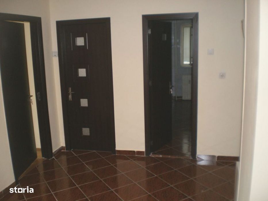 3 camere Bdul Decebal- Metrou Piata Muncii