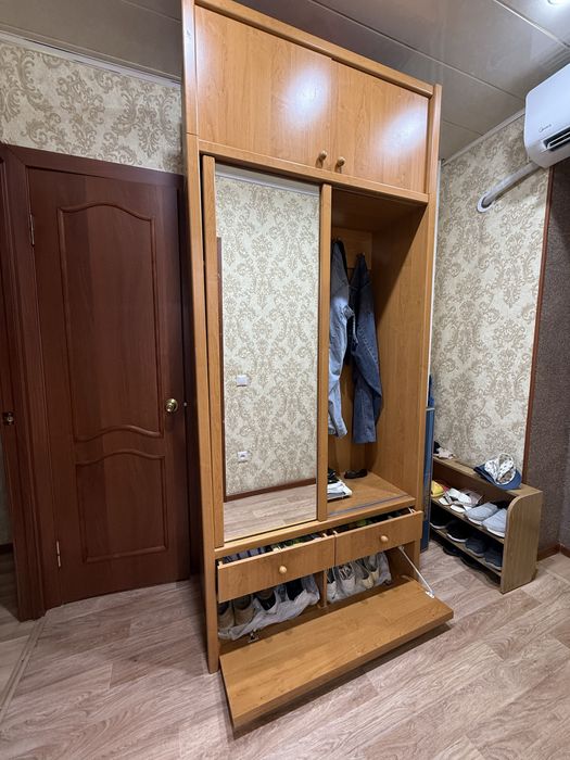 Шкаф для прихожей
