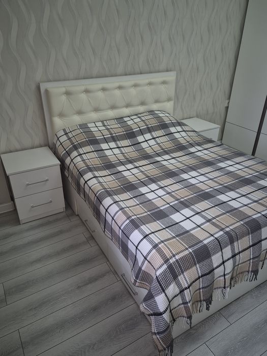 Кровать 160× 180 двуспальная