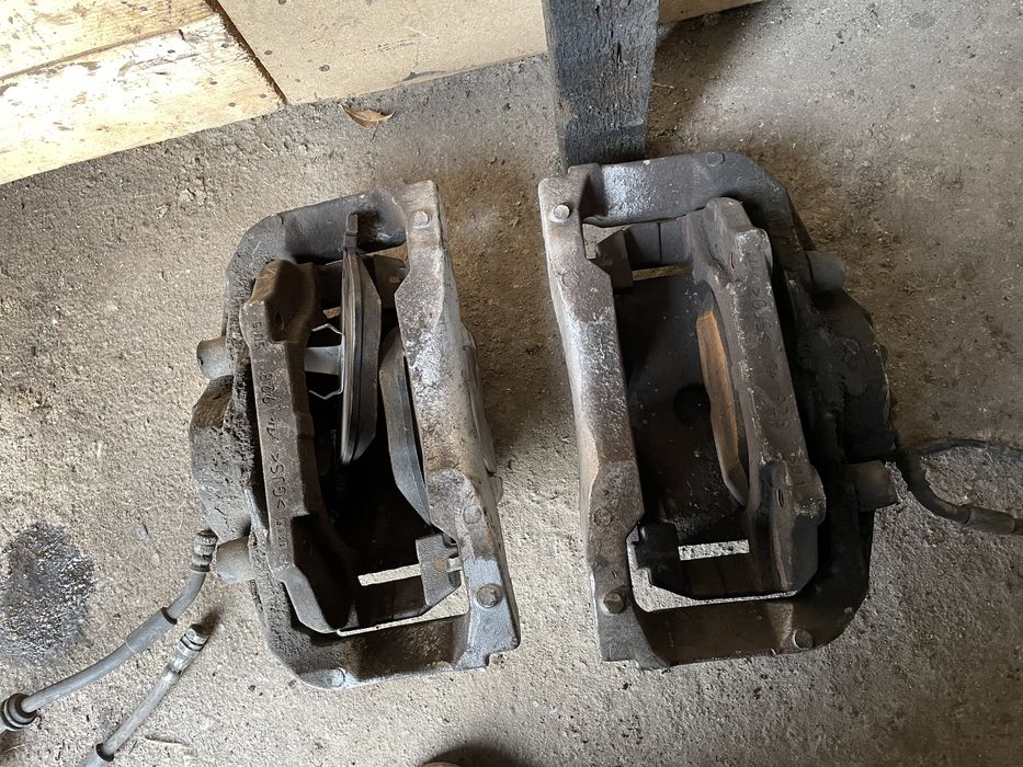 Etrier frana fata BMW f01 f02 f06 f10 f11 stanga / dreapta seria 5 6 7