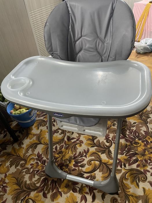 Продам стульчик для кормления Chicco