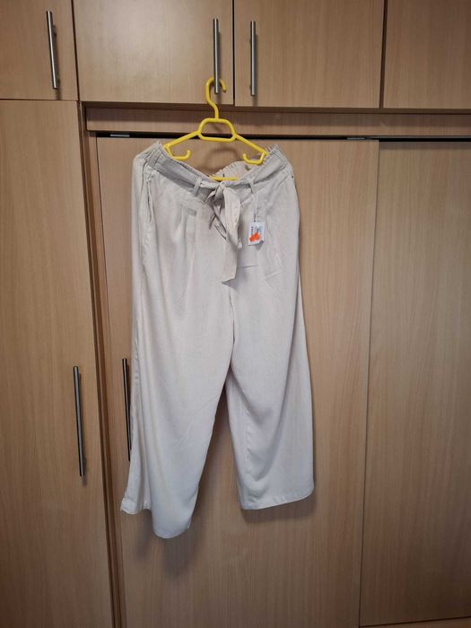 Pantaloni dama marimea 40 largi, noi cu eticheta