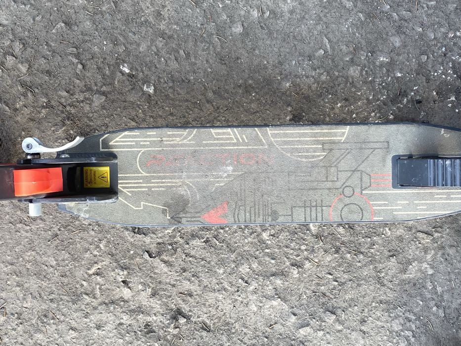 Продам Детский самокат