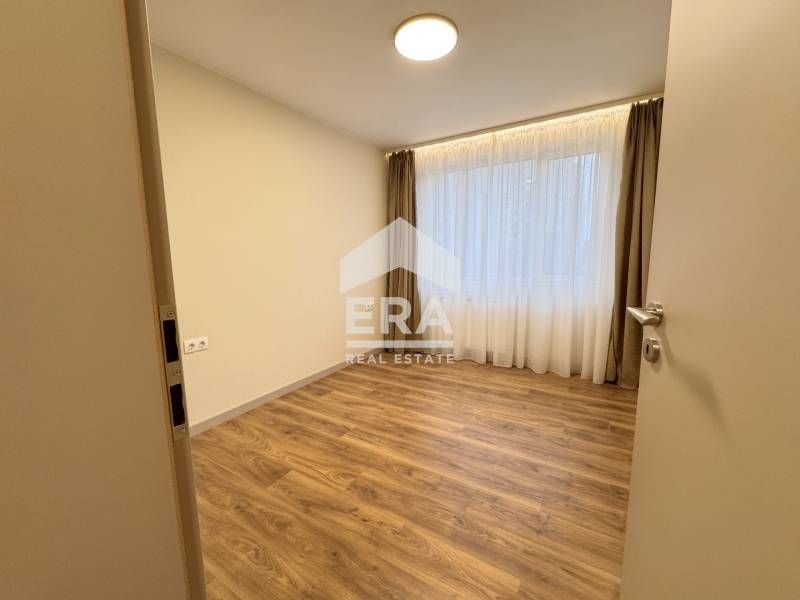 Дава се под наем Тристаен апартамент в София, Банишора - 80 кв.м за 797.64 € - Снимка #4