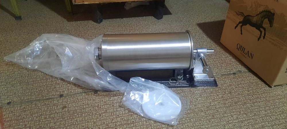 Продам новый щприц для изготовления колбас)