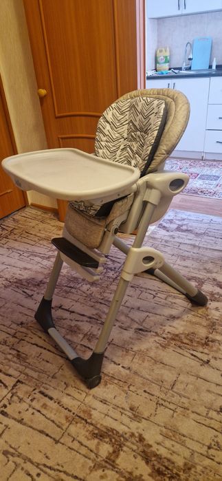 Стульчик для кормления Joie