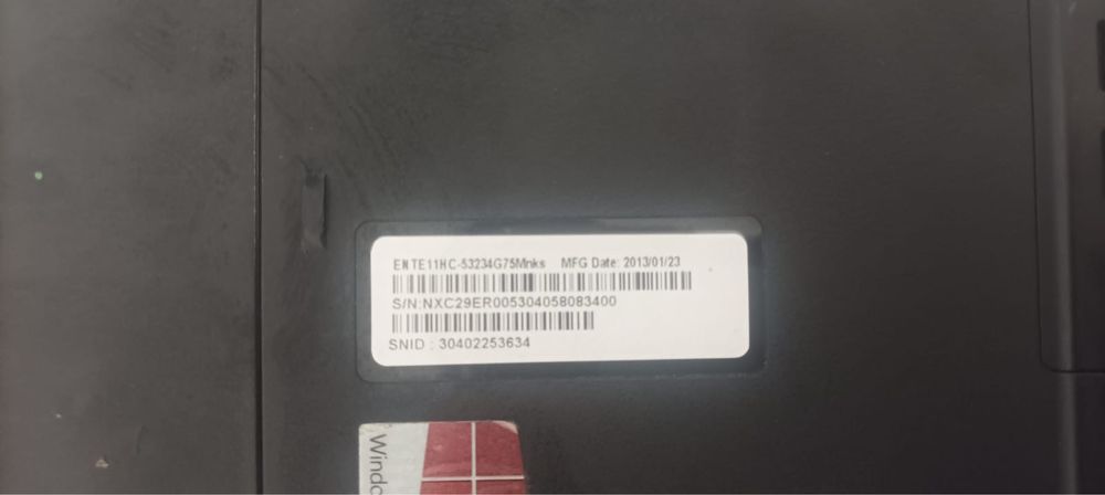Packard Bell 15.6 (дочка бренда Acer).