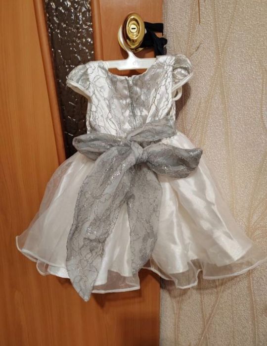 Платье на девочку
