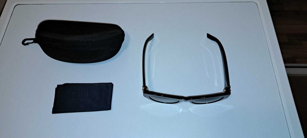 Ochelarii de soare pt Dama Saint Laurent made Italy Produs nou