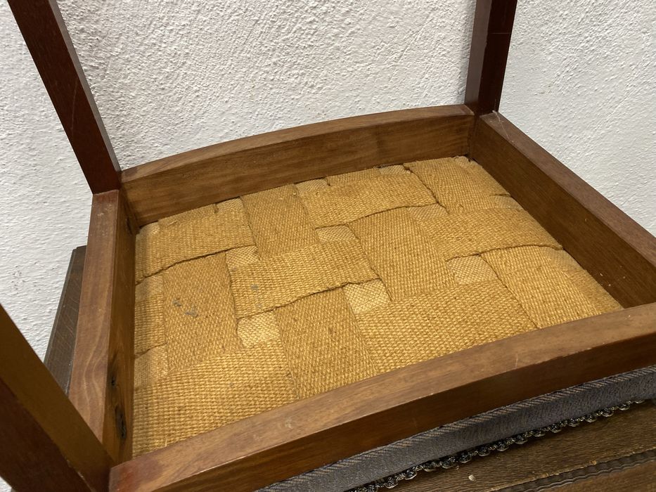 Стар френски стол за пиано табуретка