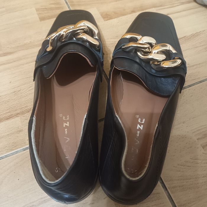 Продаются кожаные туфли