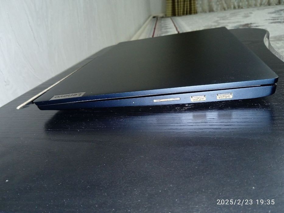 Lenovo core i5
Ekrani: 15.6 FHD IPS
Protsessor: Intel core i5 11365G