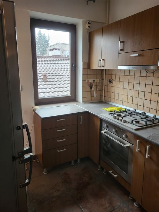 Vănd mobilă bucătărie,șifonier alb,Pat mare