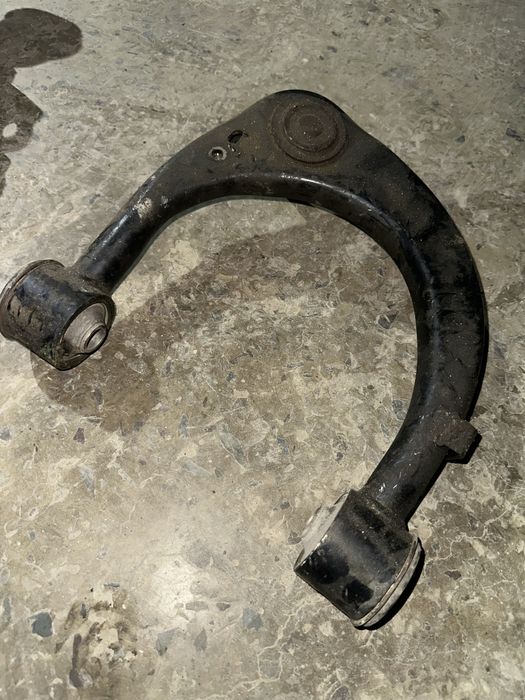 РЫЧАГ НА LX570 2o13-14